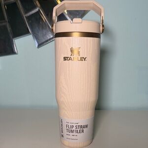 Stanley IceFlow Flip Straw Tumbler in Cream and Gold